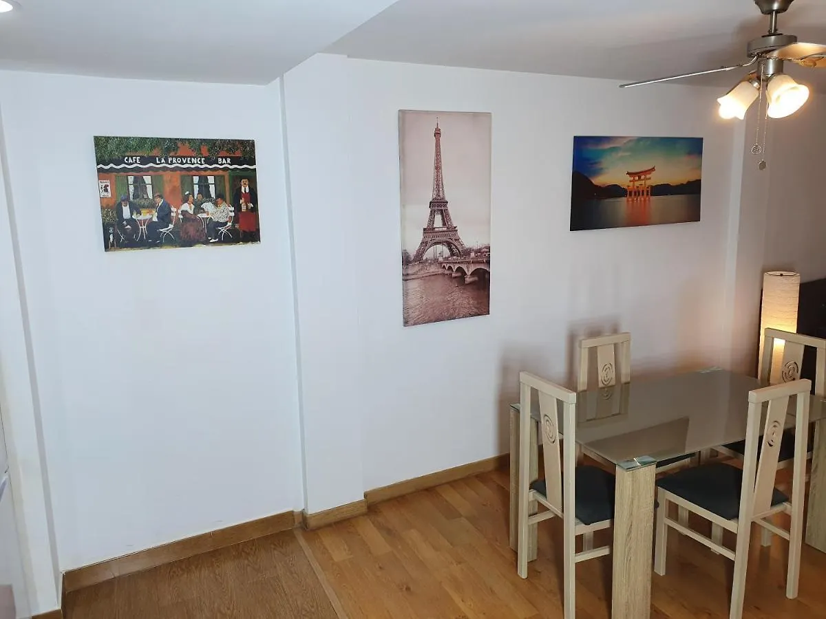 1F, Aire Acondic, 80M2, 2 Dormitorios, 4 Huespedes, Wifi Gratis La Linea de la Concepcion Spain