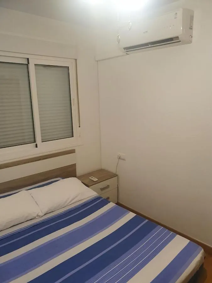 Apartment 1F, Aire Acondic, 80M2, 2 Dormitorios, 4 Huespedes, Wifi Gratis La Linea de la Concepcion Spain