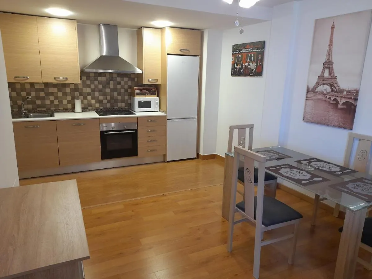 1F, Aire Acondic, 80M2, 2 Dormitorios, 4 Huespedes, Wifi Gratis La Linea de la Concepcion